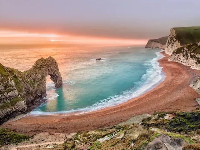 Durdle Door natural rock arch on the Jurassic Coast